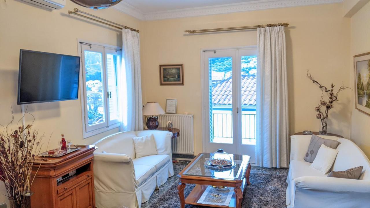 Sapho'S House Apartment Leonídion Екстериор снимка