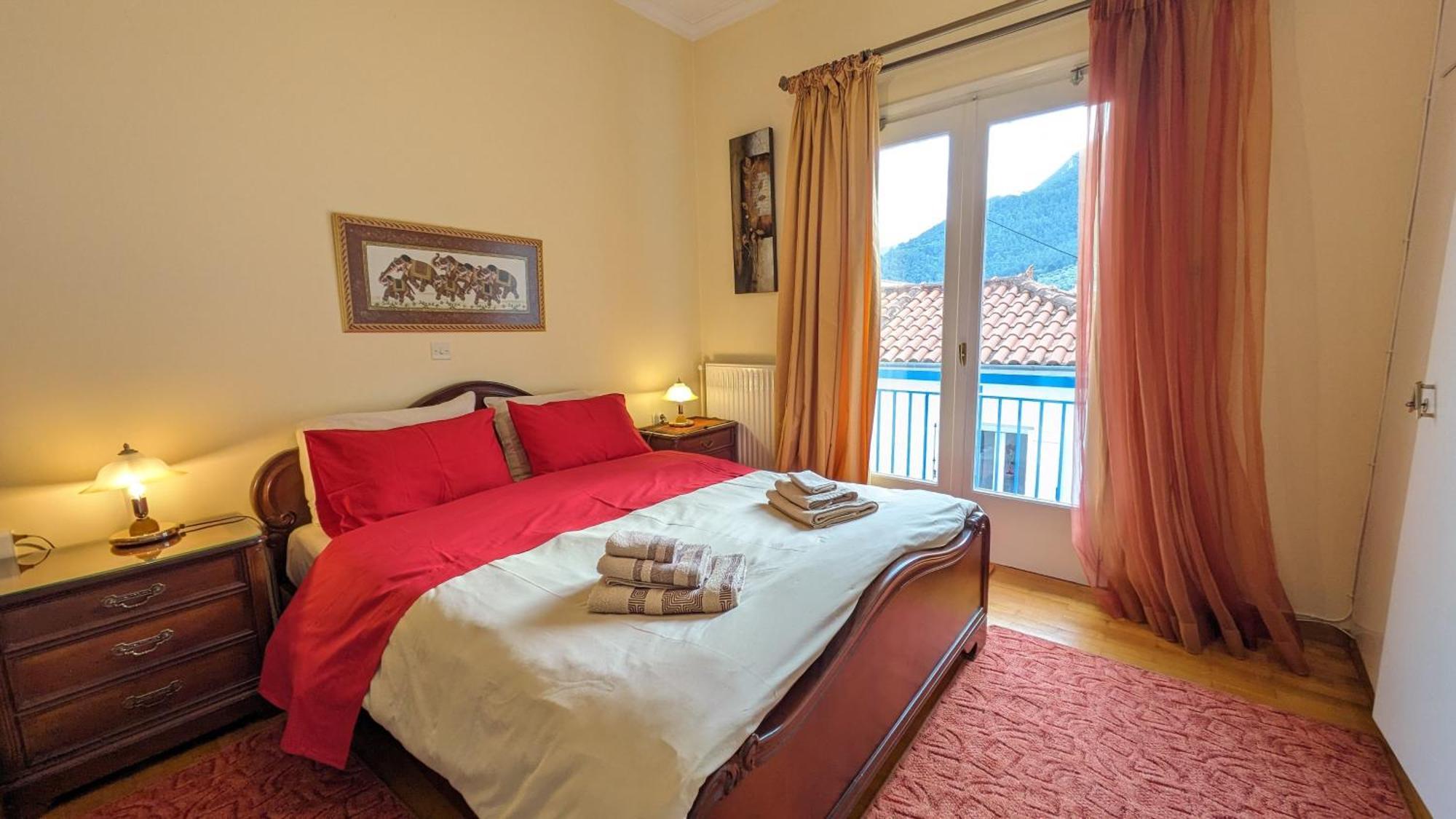 Sapho'S House Apartment Leonídion Екстериор снимка