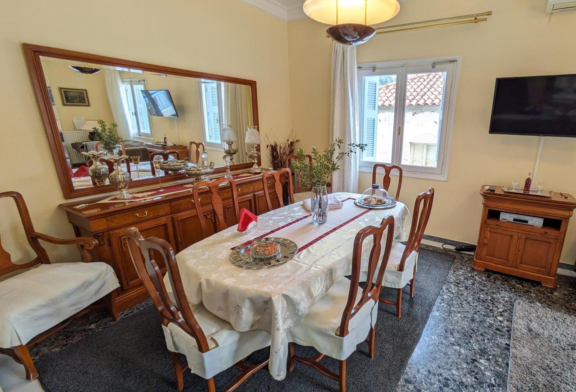 Sapho'S House Apartment Leonídion Екстериор снимка